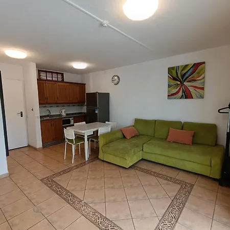Pk Center Las Americas Apartman *
